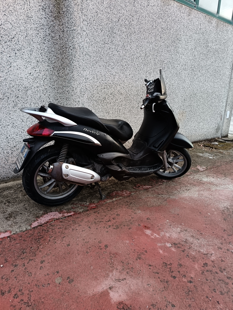Piaggio Beverly 125 Sport Scooter 124cc Patente A1/B - Nero Usato Pronta Consegna - immagine 5