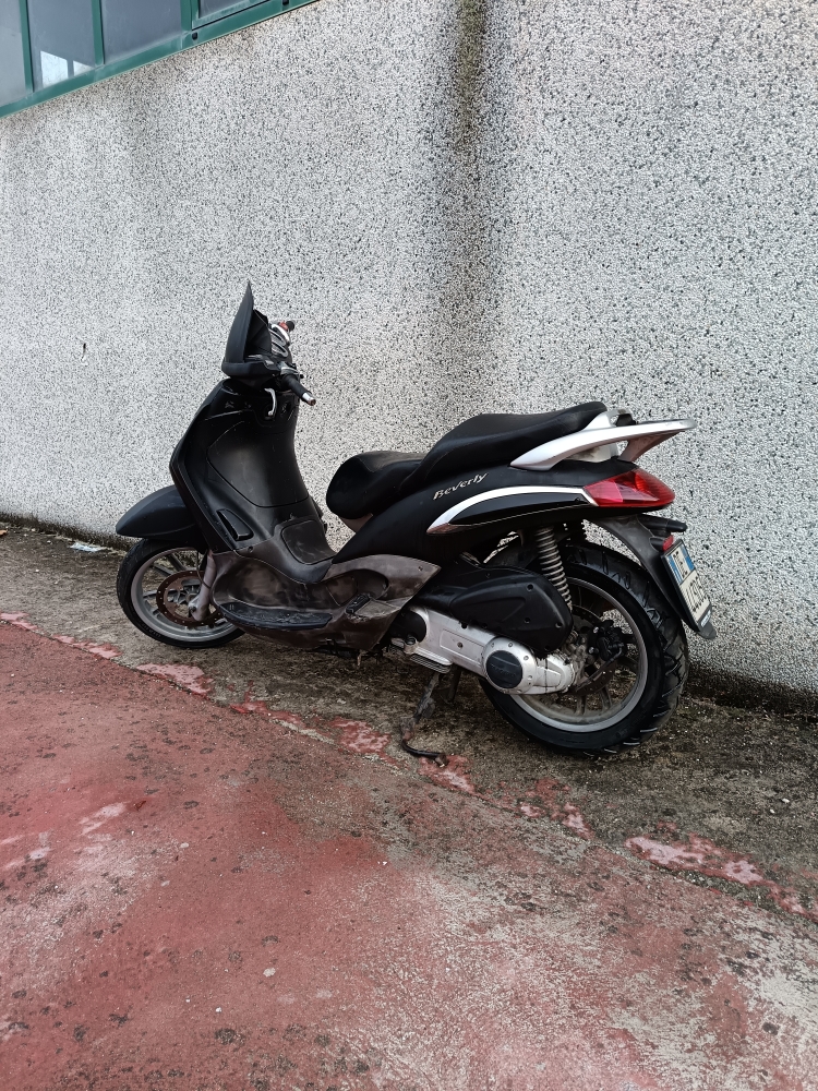 Piaggio Beverly 125 Sport Scooter 124cc Patente A1/B - Nero Usato Pronta Consegna - immagine 6