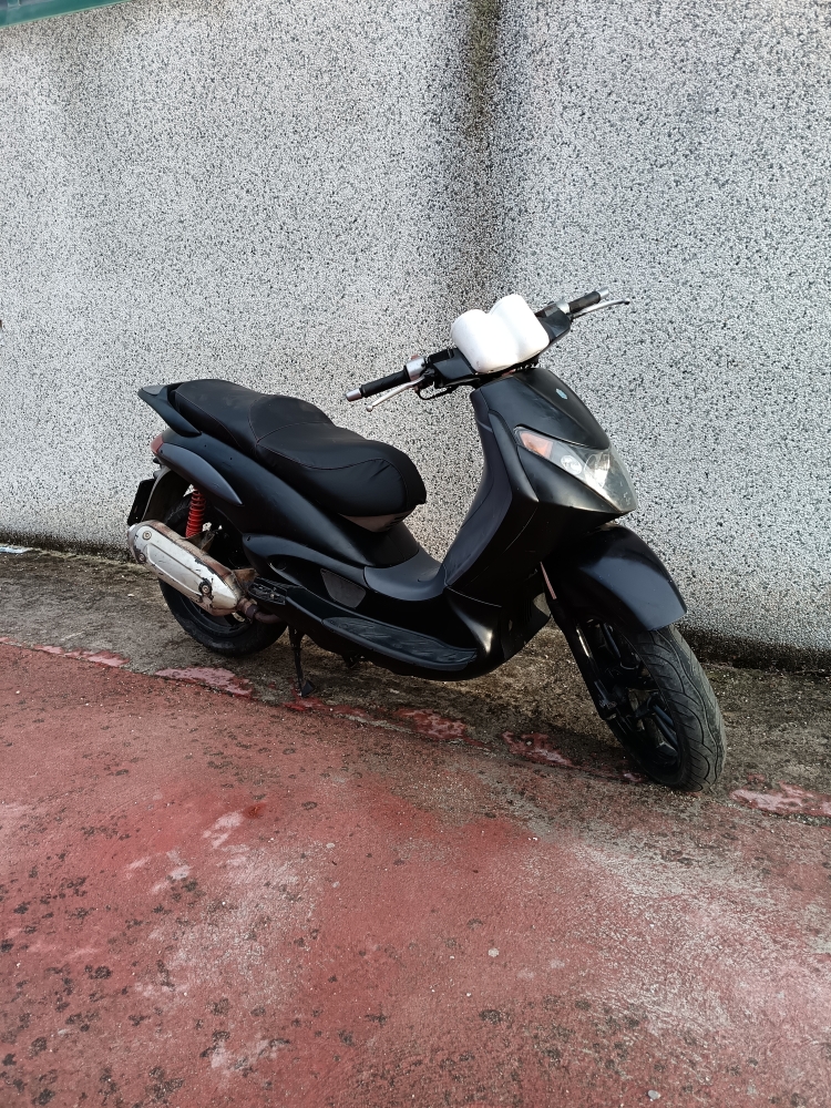 Piaggio Beverly 200 Scooter 200cc Patente A2 - Nero Usato Pronta Consegna