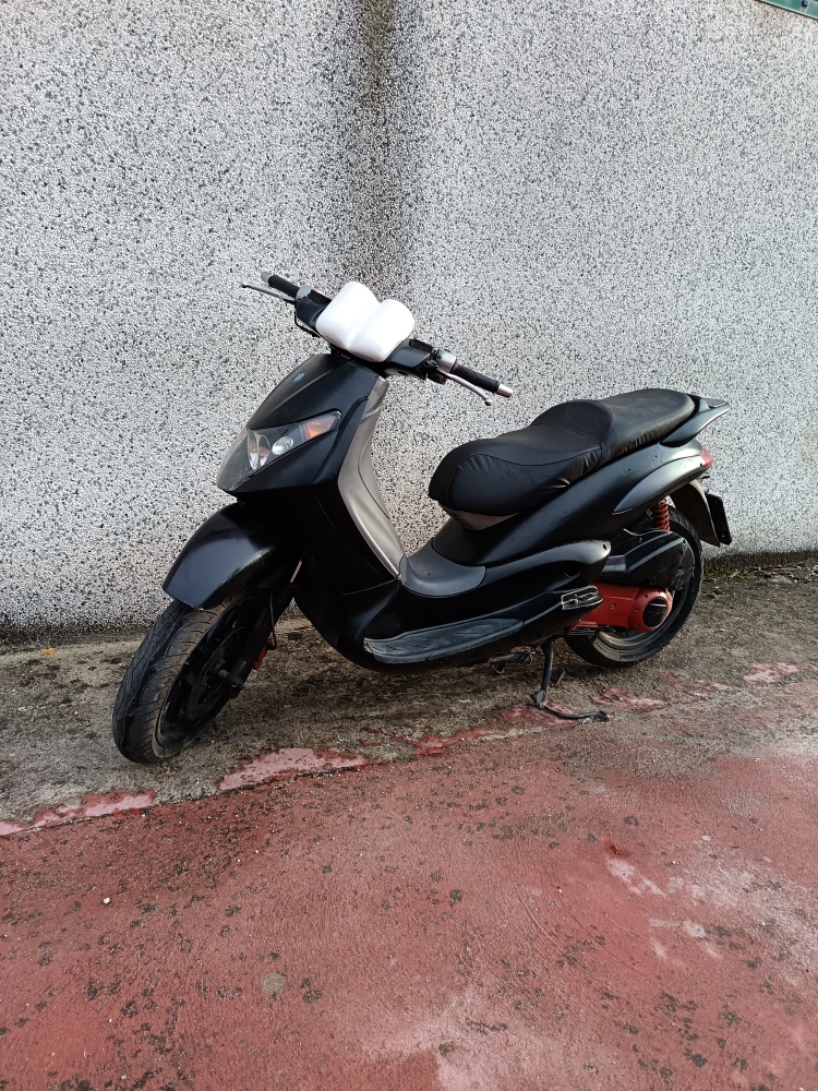Piaggio Beverly 200 Scooter 200cc Patente A2 - Nero Usato Pronta Consegna - immagine 2